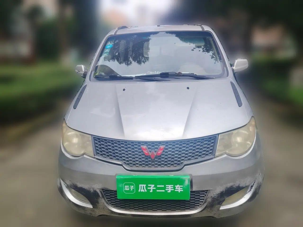 Wuling Hongguang 2013 1.5L Base Version — миниатюра 2