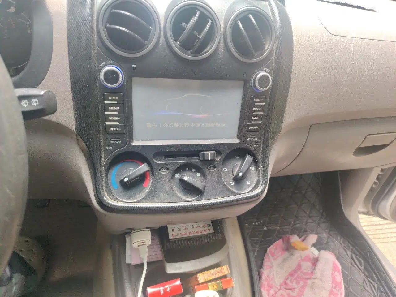 Wuling Hongguang 2013 1.5L Base Version — миниатюра 13