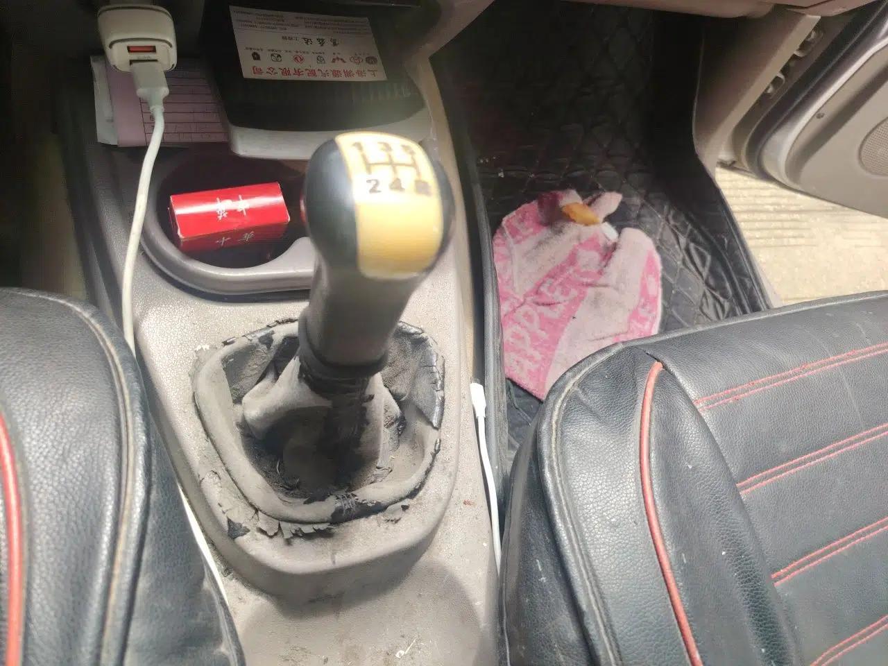 Wuling Hongguang 2013 1.5L Base Version — миниатюра 14