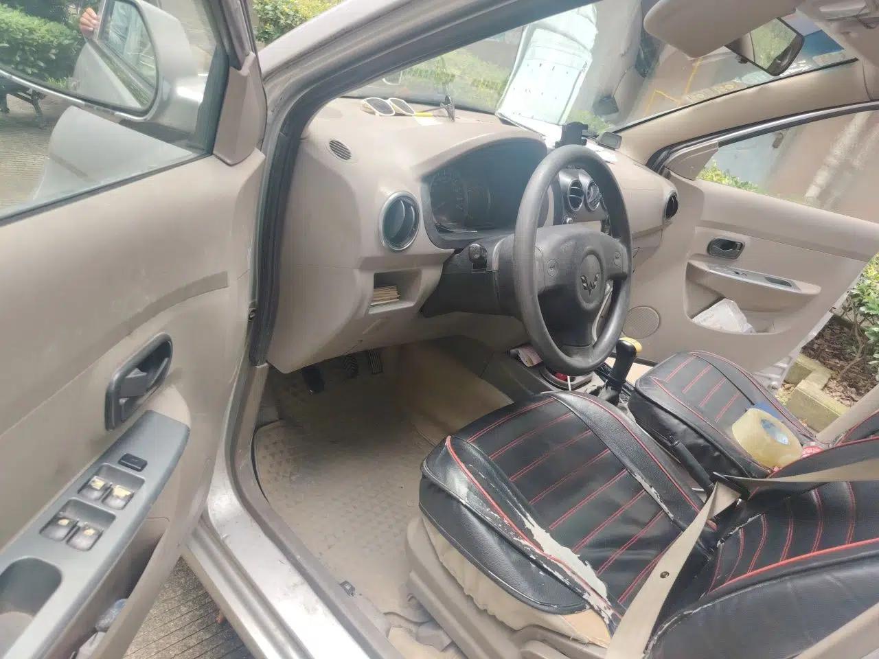 Wuling Hongguang 2013 1.5L Base Version — миниатюра 16