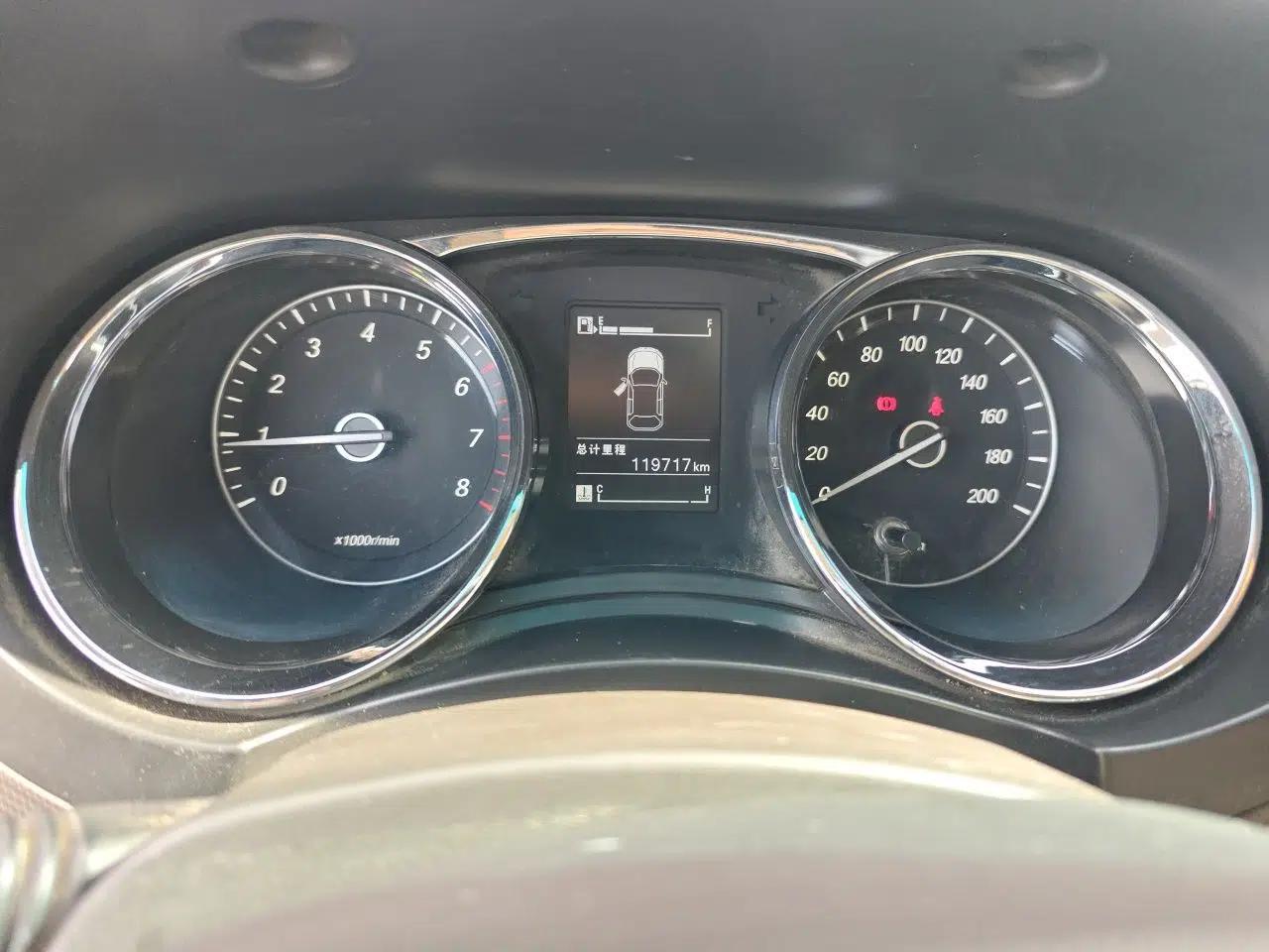 Wuling Hongguang 2015 1.5L S1 Comfort China V Standard — миниатюра 11