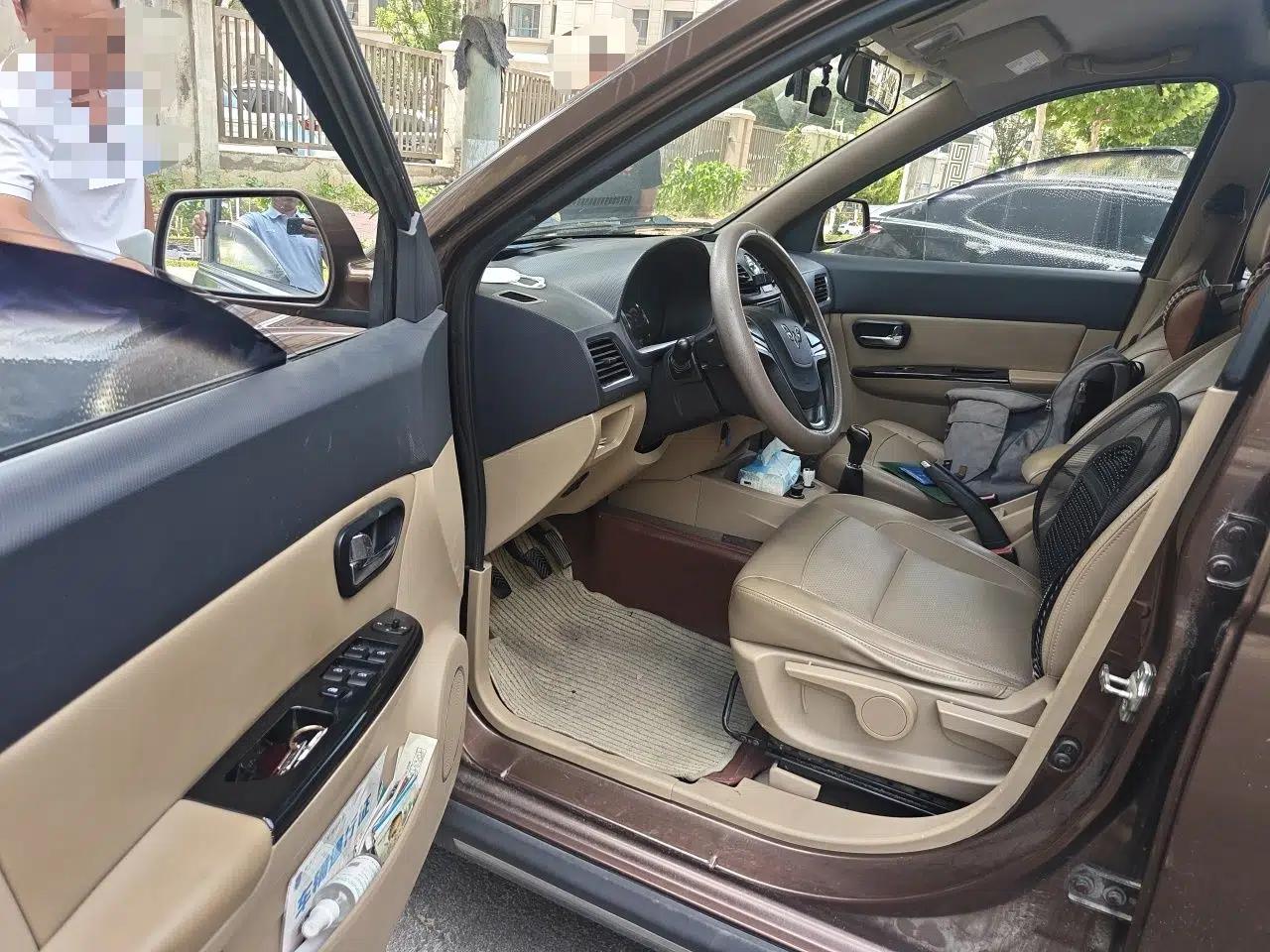 Wuling Hongguang 2014 1.5L S Comfort Model — миниатюра 16