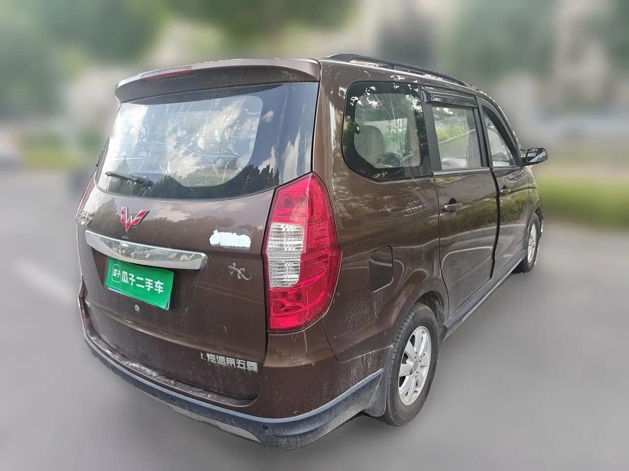 Wuling Hongguang 2014 1.5L S Comfort Model — миниатюра 6