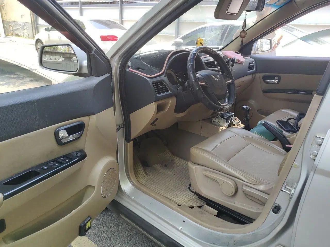 Wuling Hongguang 2014 1.5L S Comfort Model — миниатюра 16