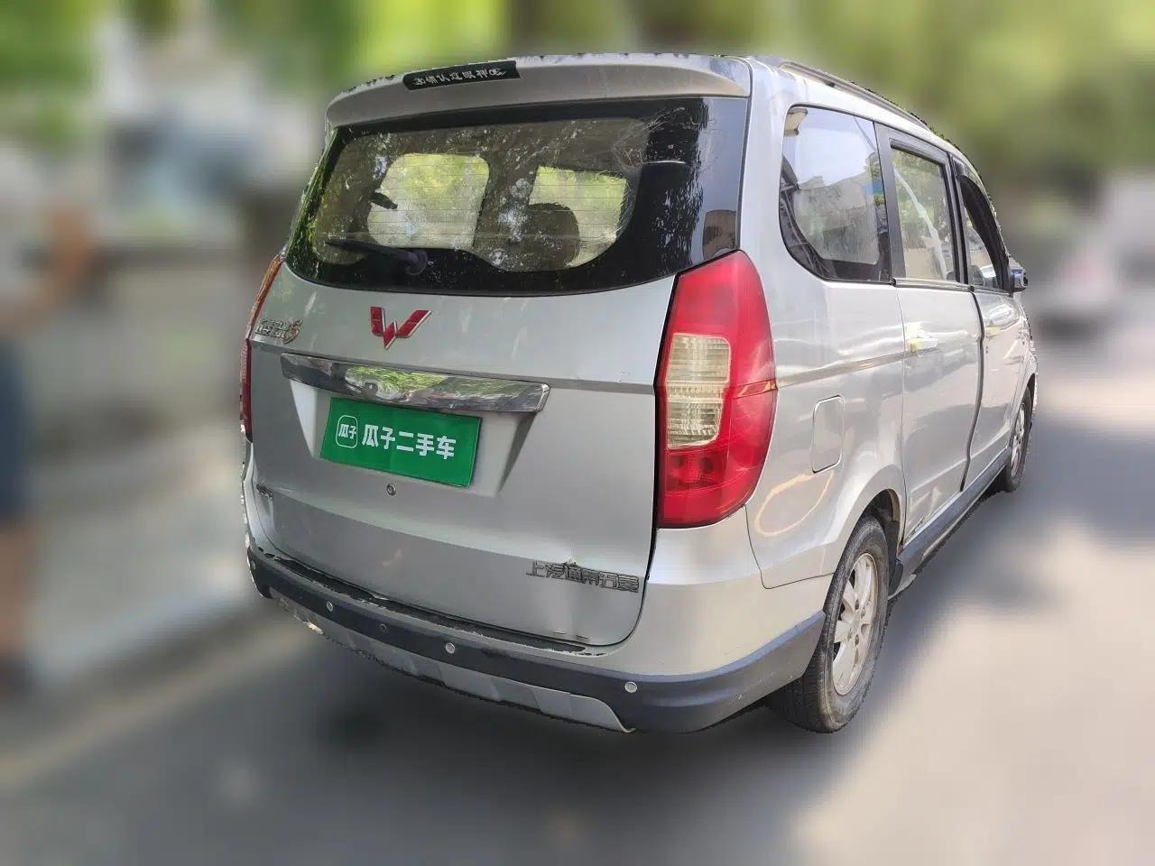 Wuling Hongguang 2014 1.5L S Comfort Model — миниатюра 6