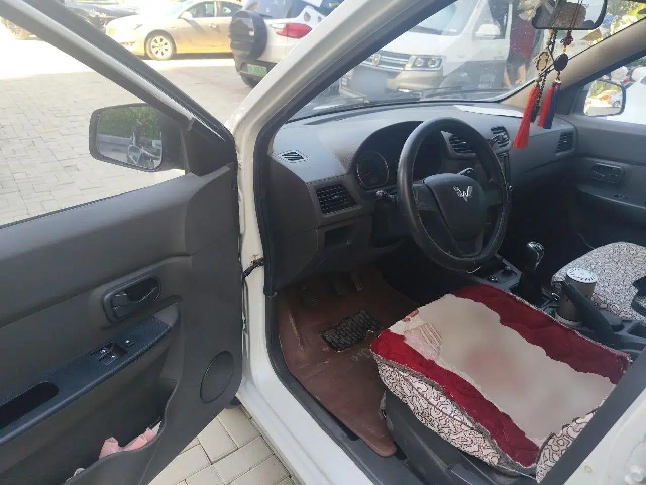 Wuling Hongguang 2015 1.2L S Base Model China V Standard — миниатюра 16