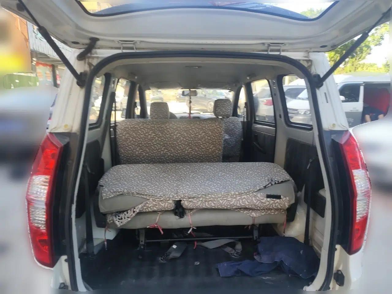 Wuling Hongguang 2015 1.2L S Base Model China V Standard — миниатюра 19