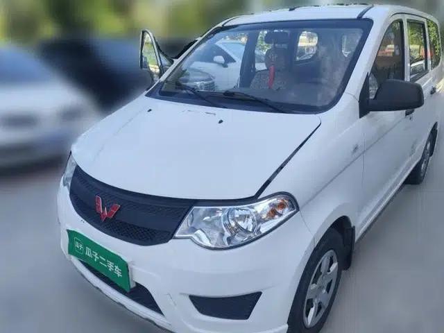 Wuling Hongguang 2015 1.2L S Base Model China V Standard