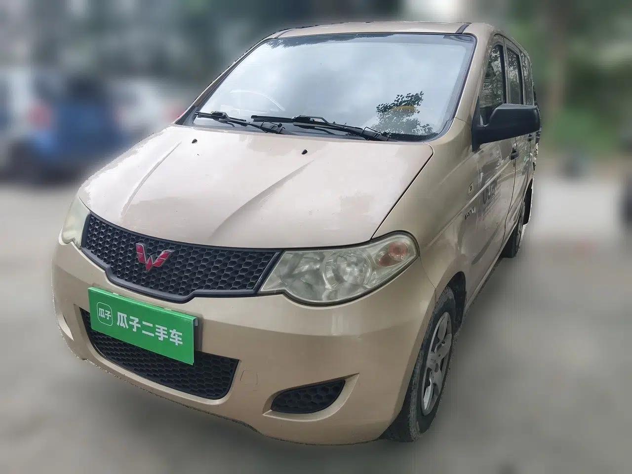 Wuling Hongguang 2013 1.5L Base Version — миниатюра 1