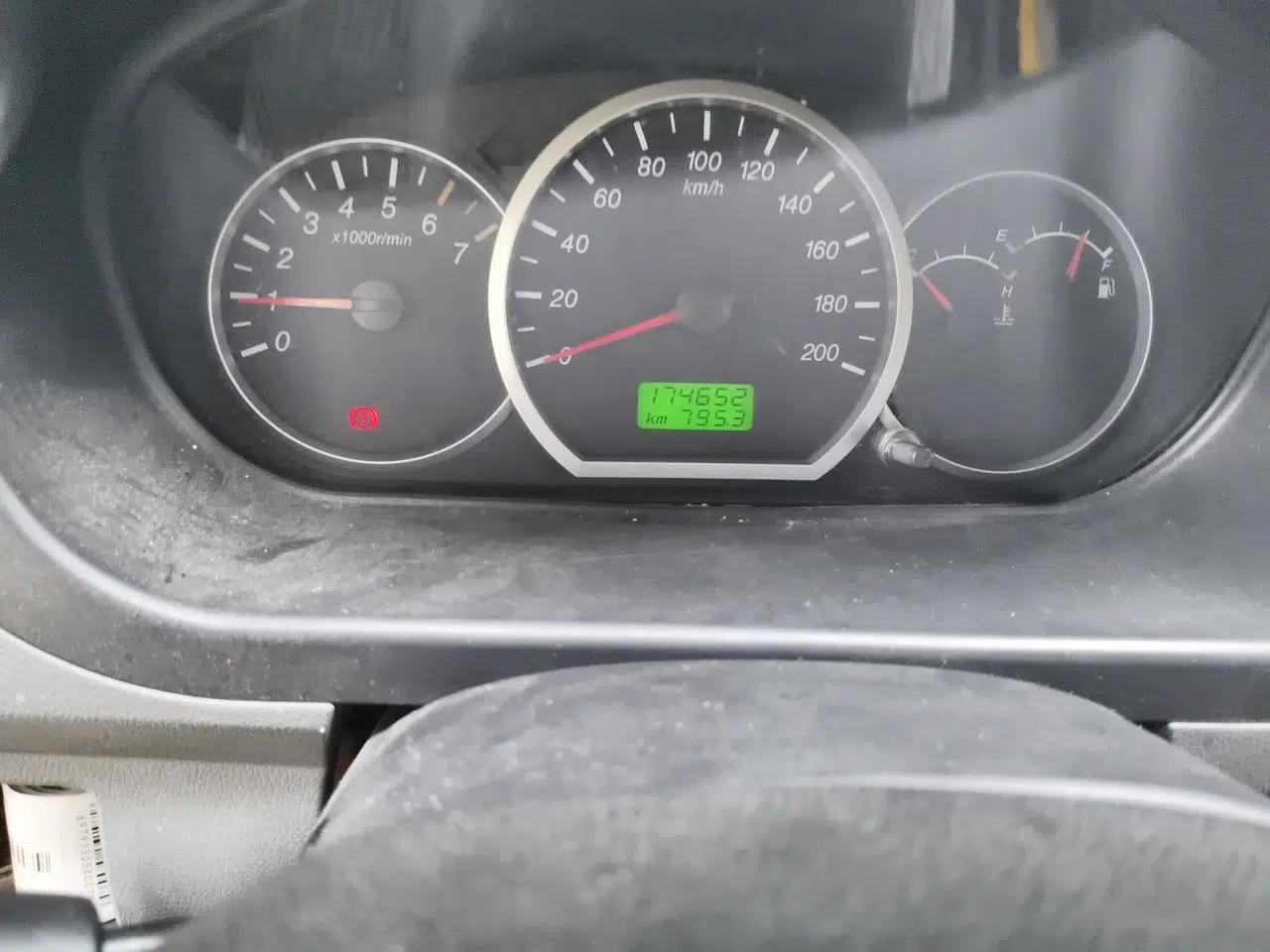 Wuling Hongguang 2013 1.5L Base Version — миниатюра 12