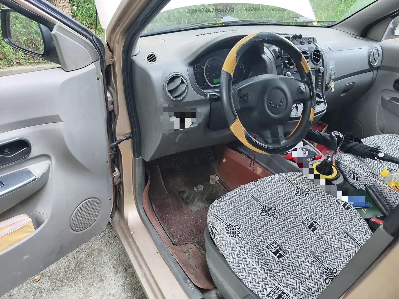 Wuling Hongguang 2013 1.5L Base Version — миниатюра 16