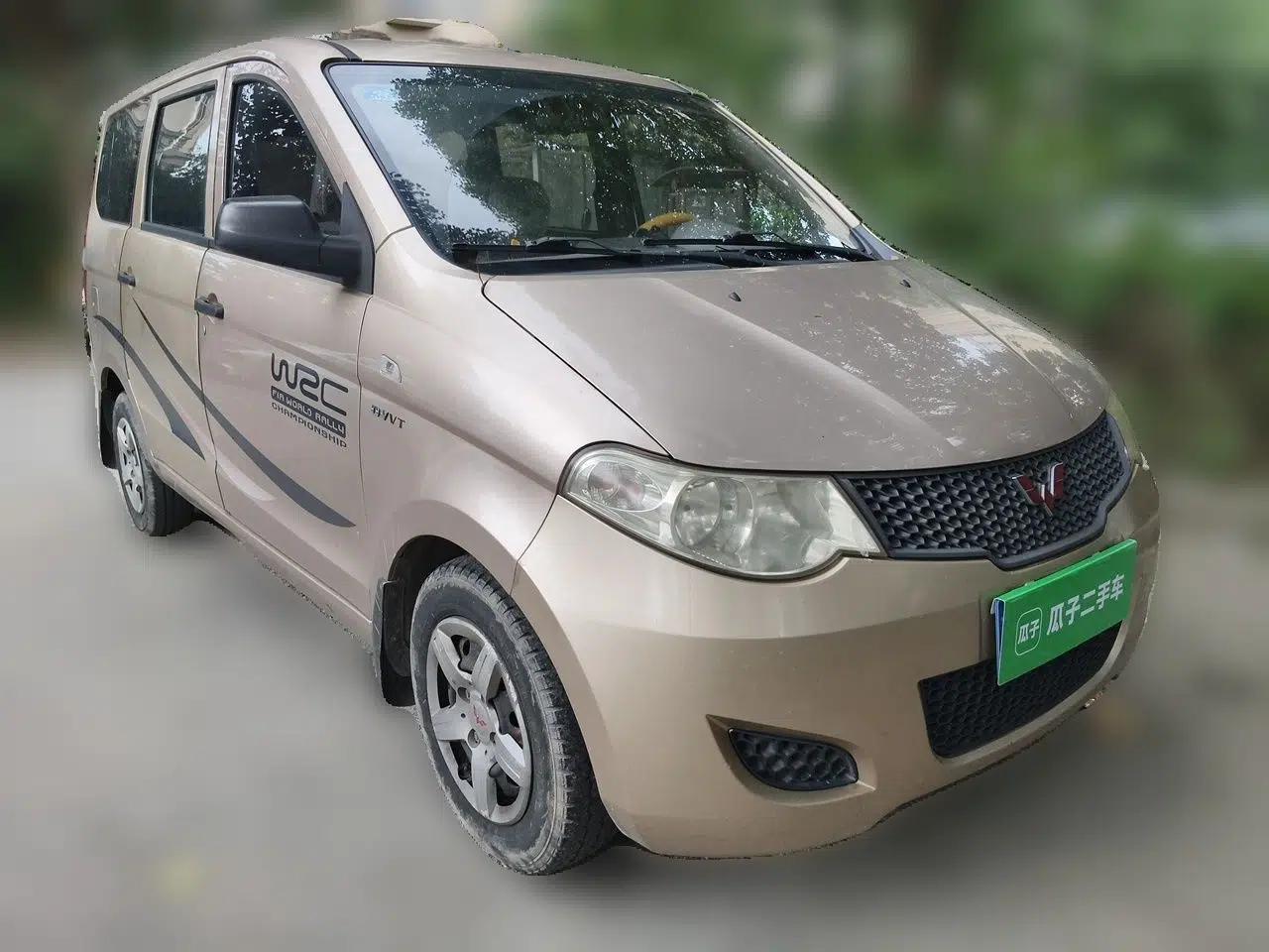 Wuling Hongguang 2013 1.5L Base Version — миниатюра 3