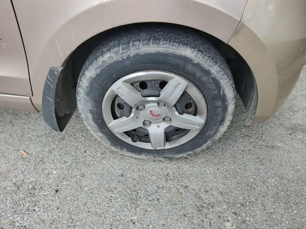 Wuling Hongguang 2013 1.5L Base Version — миниатюра 8