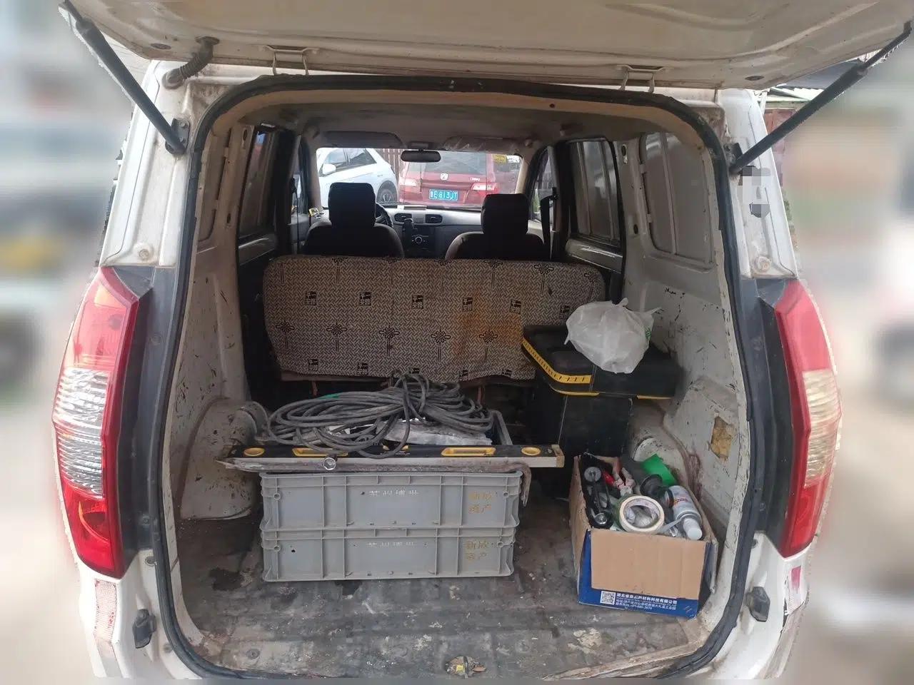 Wuling Hongguang 1.5L manual 2-seat light-duty enclosed van — миниатюра 19