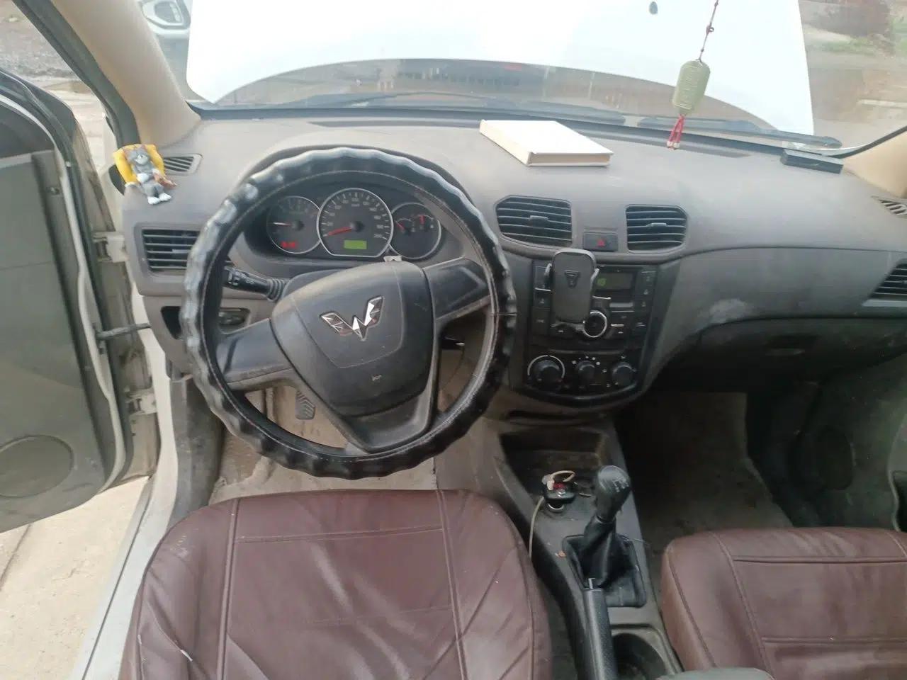 Wuling Hongguang 1.5L manual 2-seat light-duty enclosed van — миниатюра 10