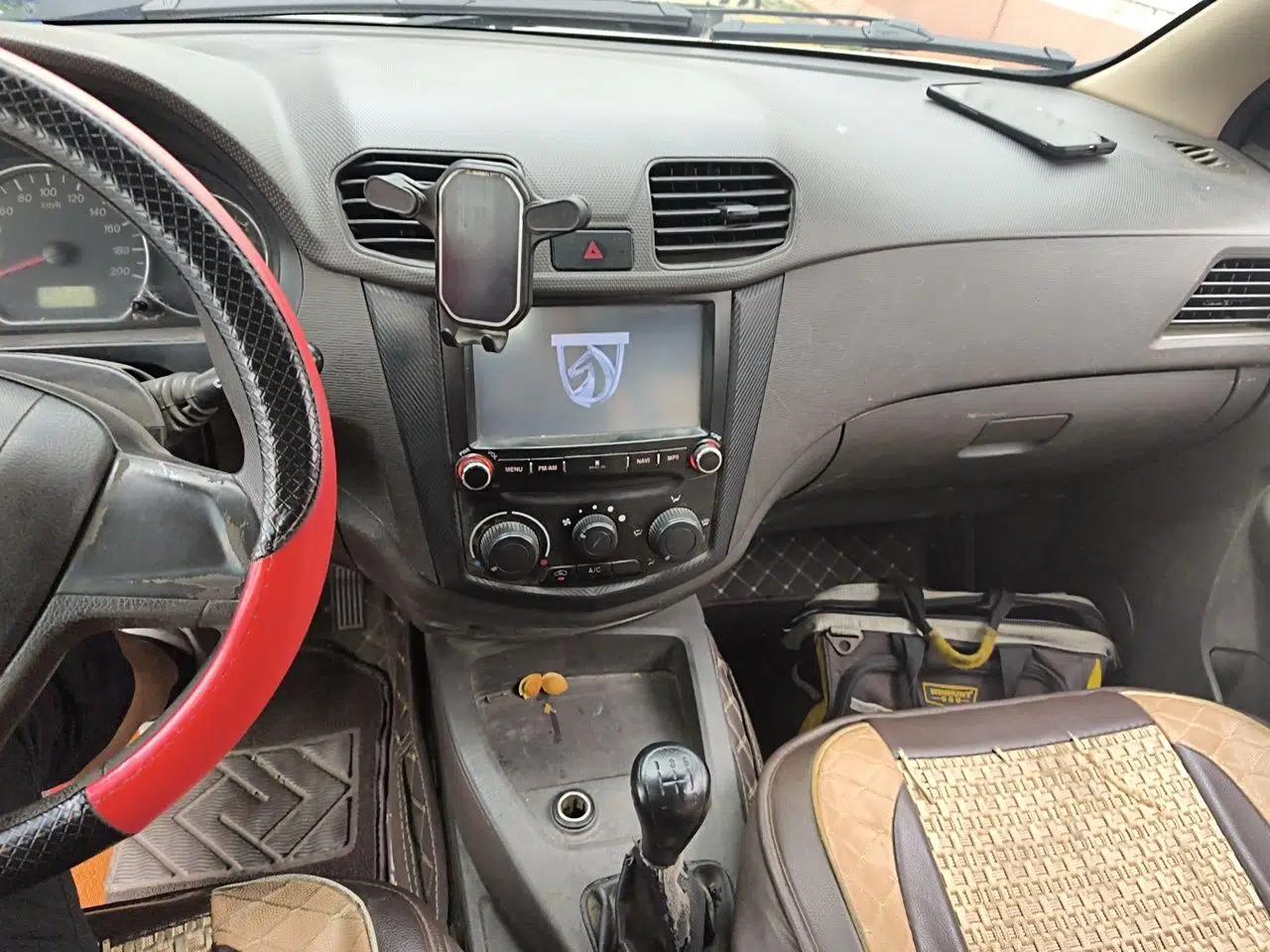 Wuling Hongguang 2015 1.5L S Basic Version China V Standard — миниатюра 13