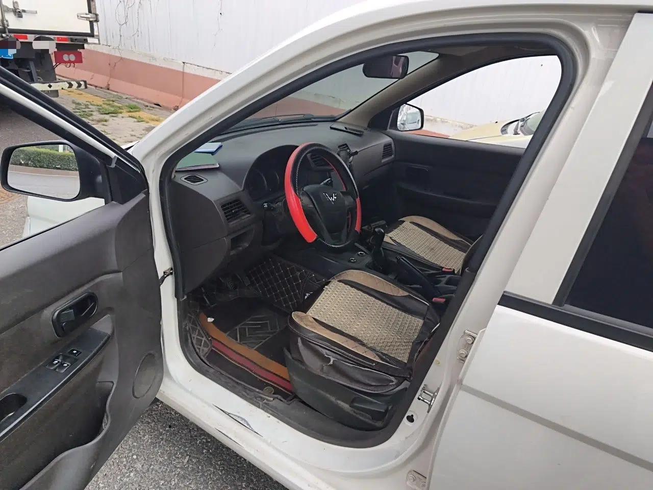 Wuling Hongguang 2015 1.5L S Basic Version China V Standard — миниатюра 16
