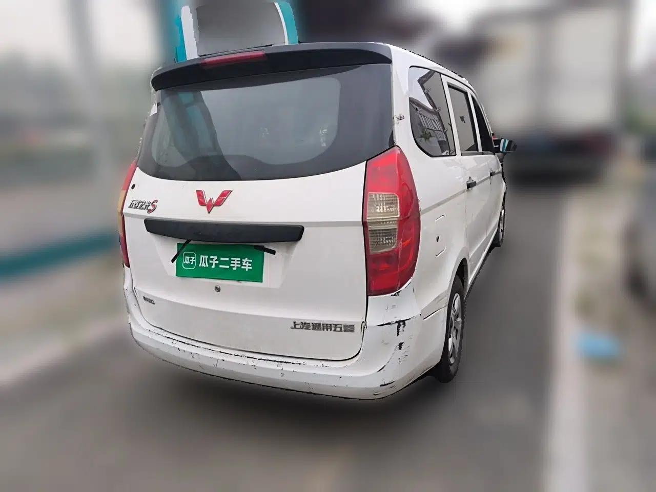 Wuling Hongguang 2015 1.5L S Basic Version China V Standard — миниатюра 6