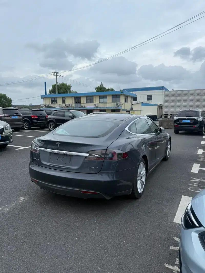 Model S 2015 90D — миниатюра 5