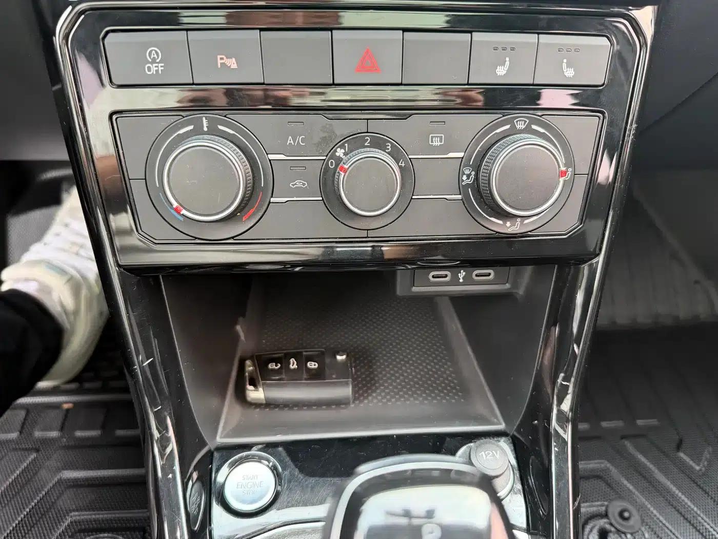 2021 Volkswagen T-Cross 1.5L Automatic Smart Connect Edition — миниатюра 13
