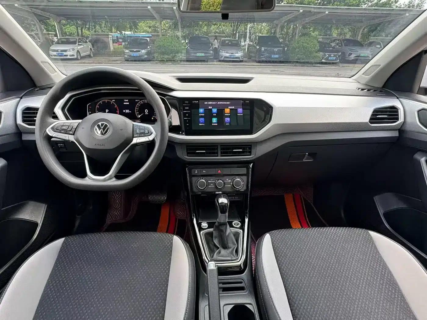 T-Cross 2021 1.5L Automatic 30th Anniversary Edition — миниатюра 7