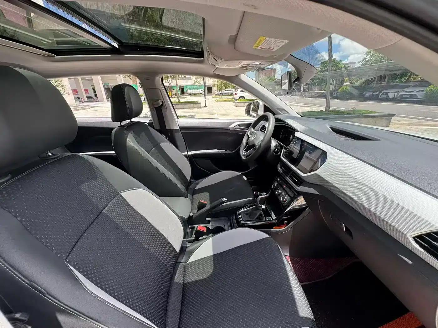 T-Cross 2021 1.5L Automatic 30th Anniversary Edition — миниатюра 8