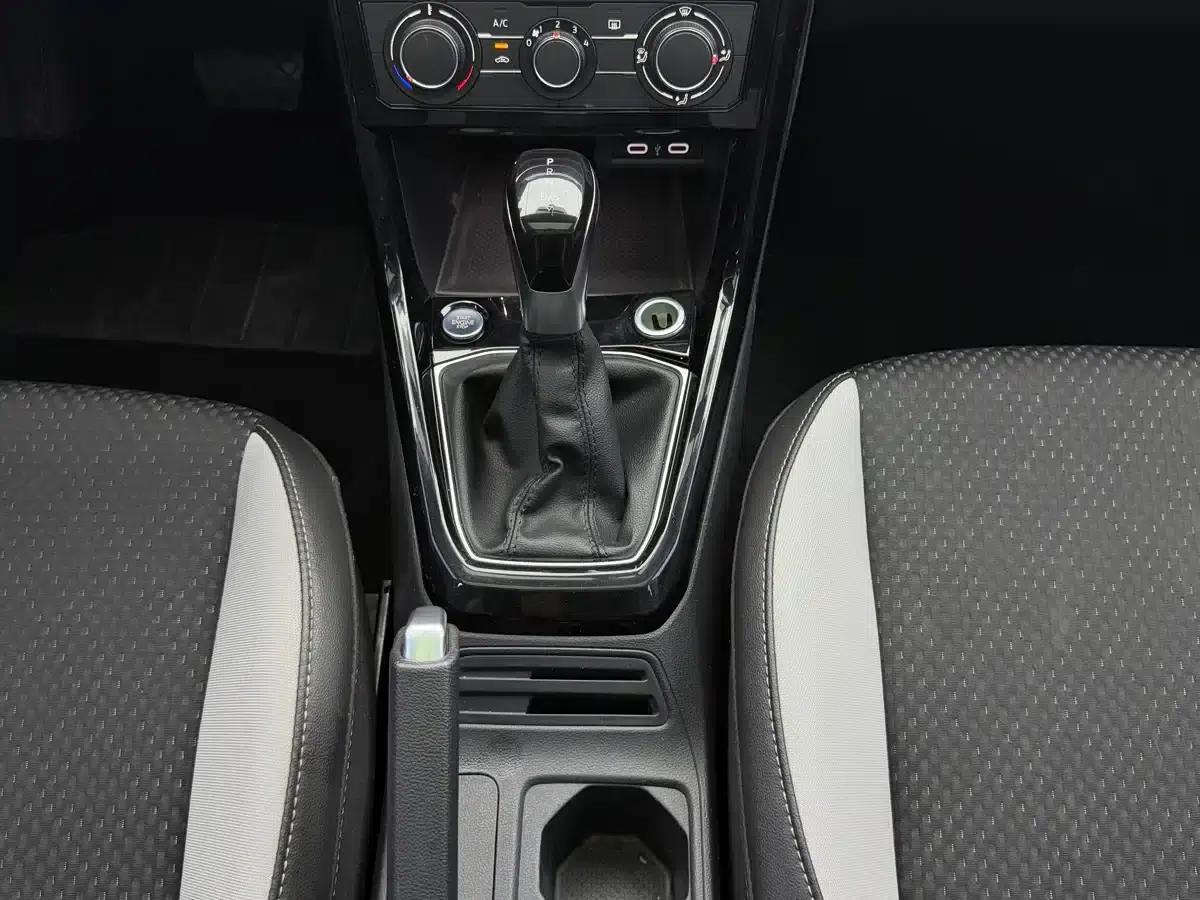2021 Volkswagen T-Cross 1.5L Automatic Smart Connect Edition — миниатюра 12