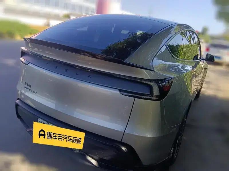 Model Y L 2026 Standard Edition — миниатюра 4