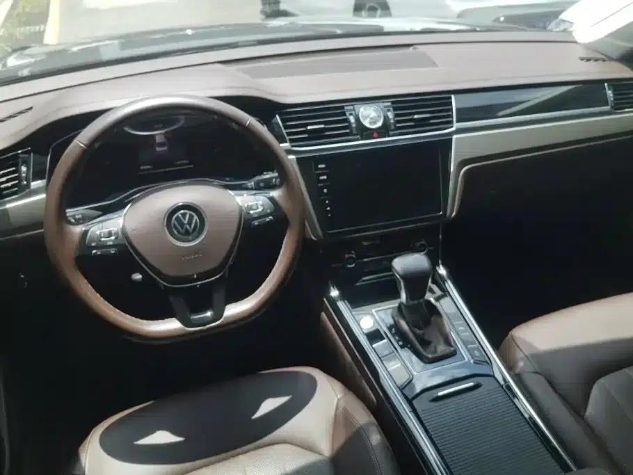 Phideon 2021 380TSI Luxury Edition — миниатюра 12