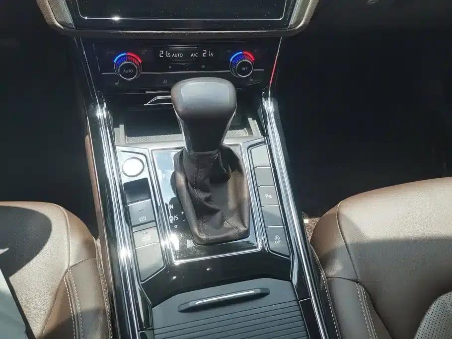 Phideon 2021 380TSI Luxury Edition — миниатюра 16