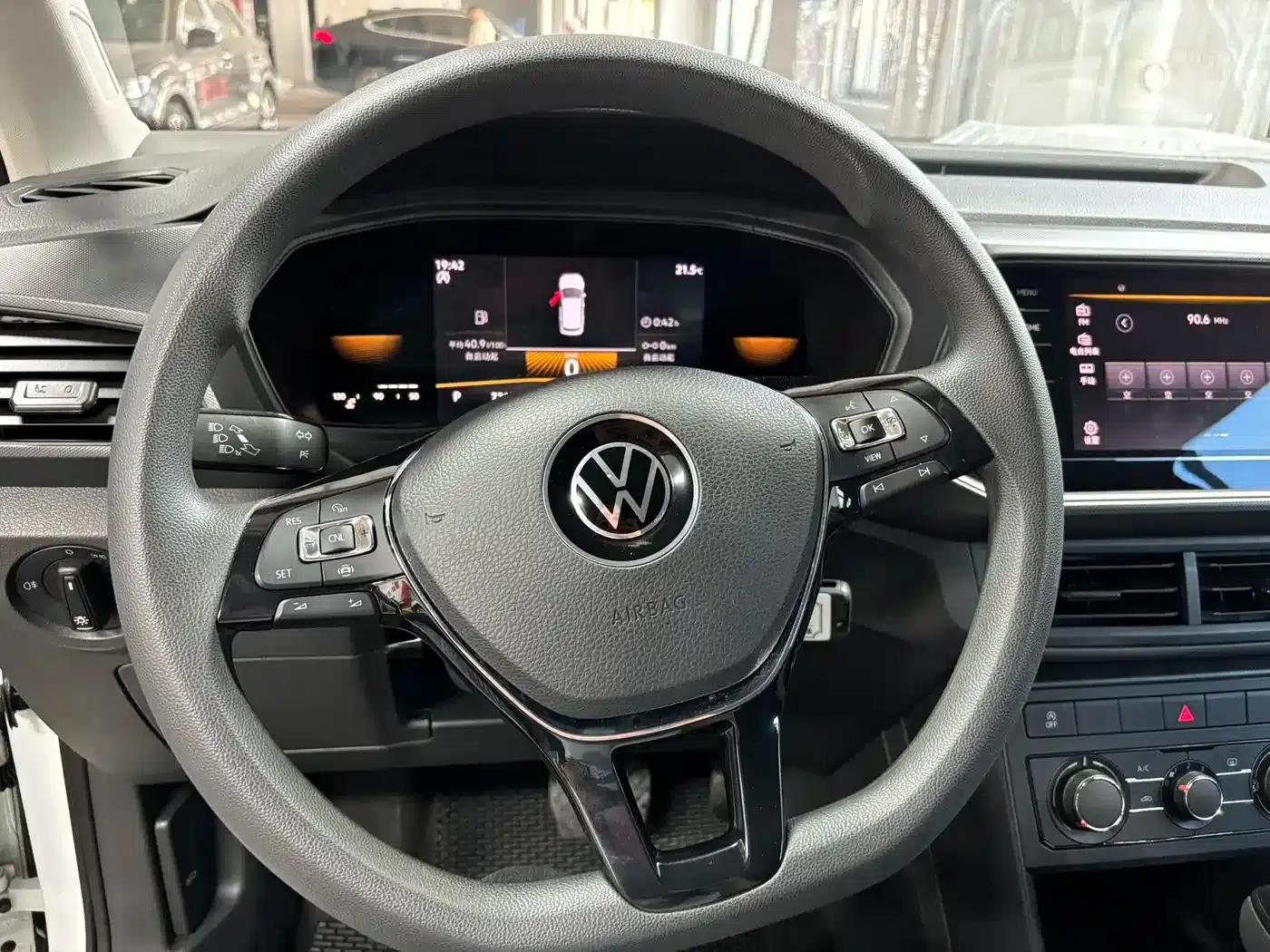 2023 Volkswagen T-Cross Facelift 1.5L Automatic Fashion Edition — миниатюра 14