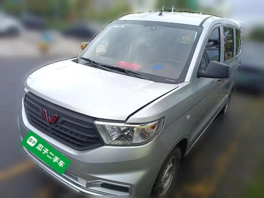 Wuling Hongguang V 2022 1.5L Jingqu Edition Electric-Assist LAR — миниатюра 1