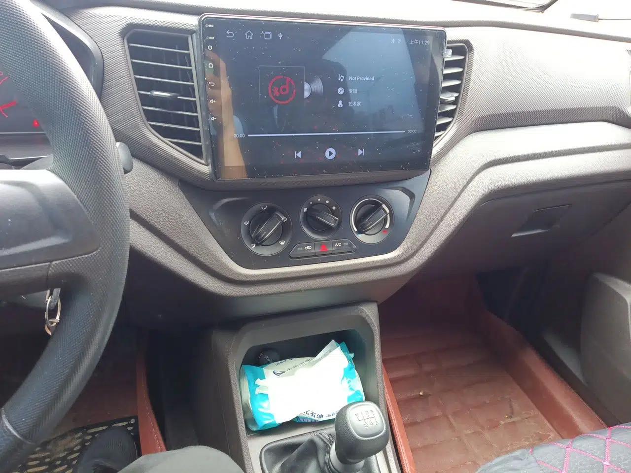 Wuling Hongguang V 2022 1.5L Jingqu Edition Electric-Assist LAR — миниатюра 13