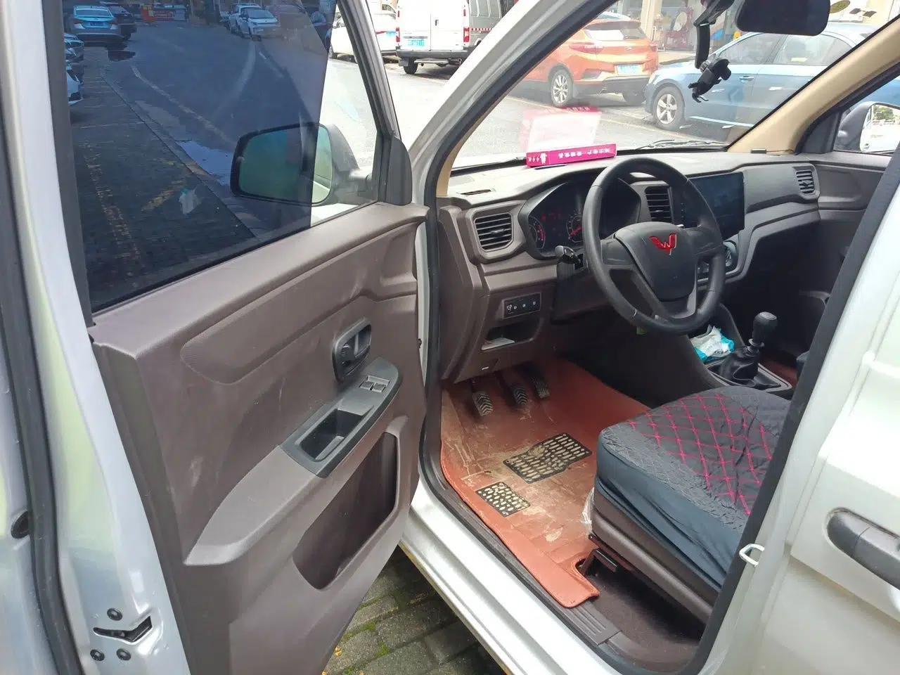 Wuling Hongguang V 2022 1.5L Jingqu Edition Electric-Assist LAR — миниатюра 16