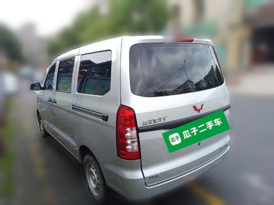 Wuling Hongguang V 2022 1.5L Jingqu Edition Electric-Assist LAR — миниатюра 4