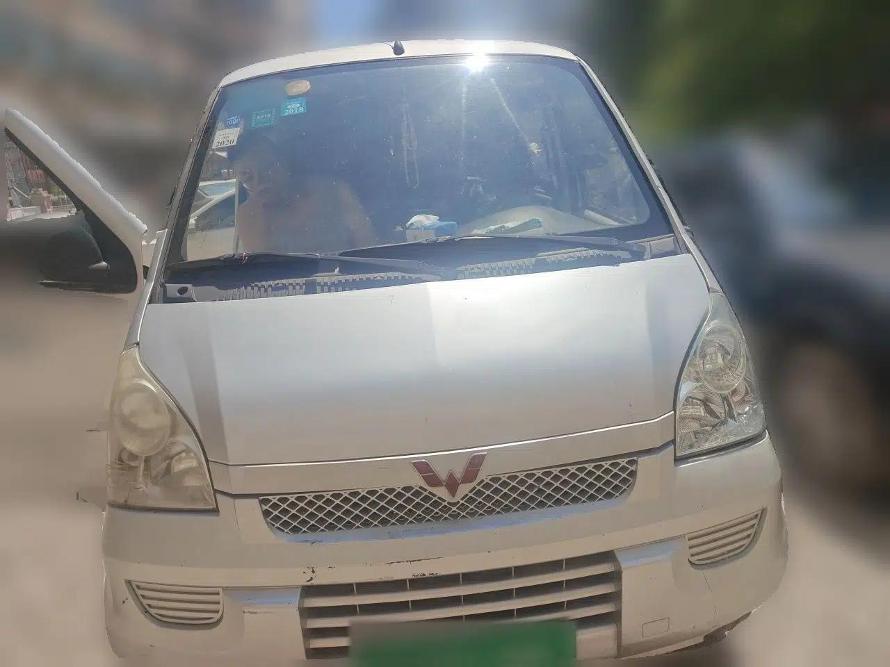 Wuling Rongguang Wuling Rongguang 5-seater, 1.2L manual transmission, no air conditioning, no power steering, cargo version — миниатюра 2