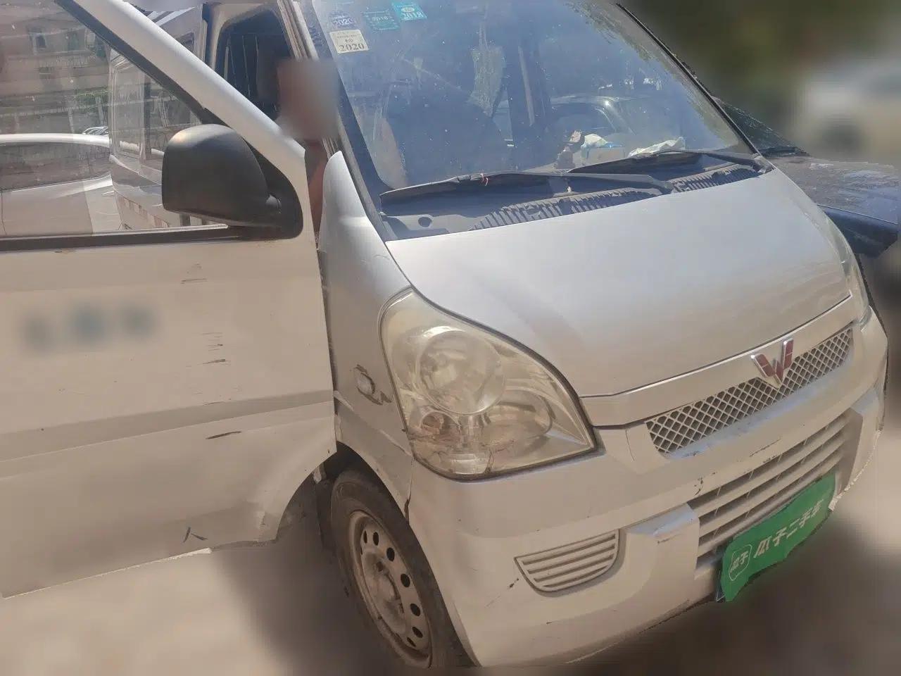 Wuling Rongguang Wuling Rongguang 5-seater, 1.2L manual transmission, no air conditioning, no power steering, cargo version — миниатюра 3