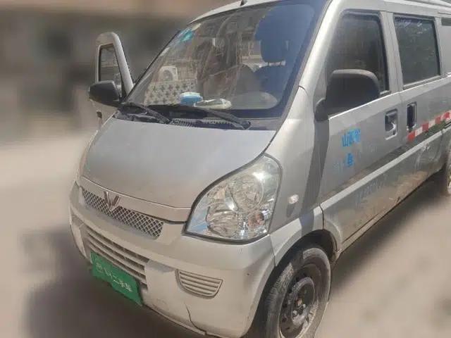Wuling Rongguang Wuling Rongguang 5-seater, 1.2L manual transmission, no air conditioning, no power steering, cargo version