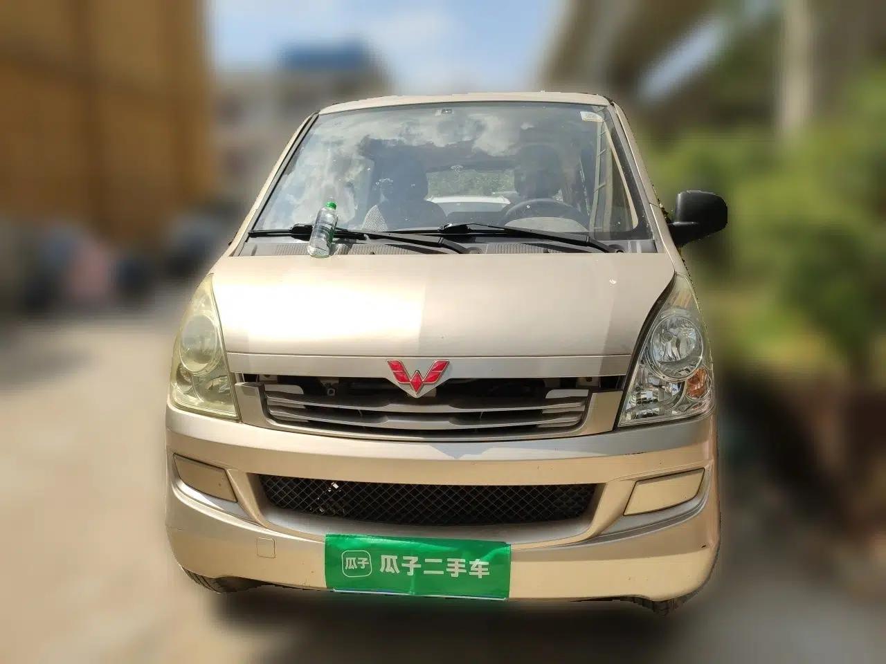 Wuling Rongguang 2019 1.2L S Base Model — миниатюра 2
