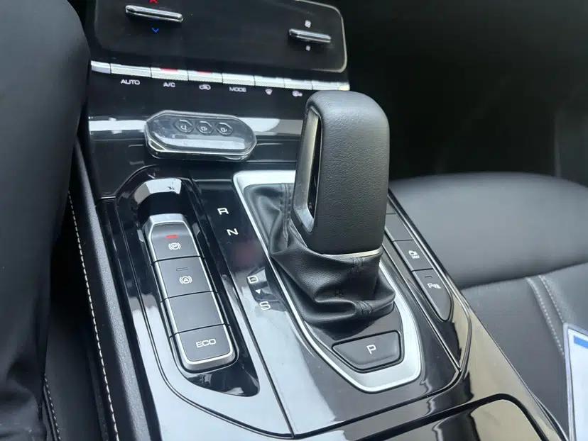 Wuling Victory 2020 1.5T CVT Flagship Edition — миниатюра 23
