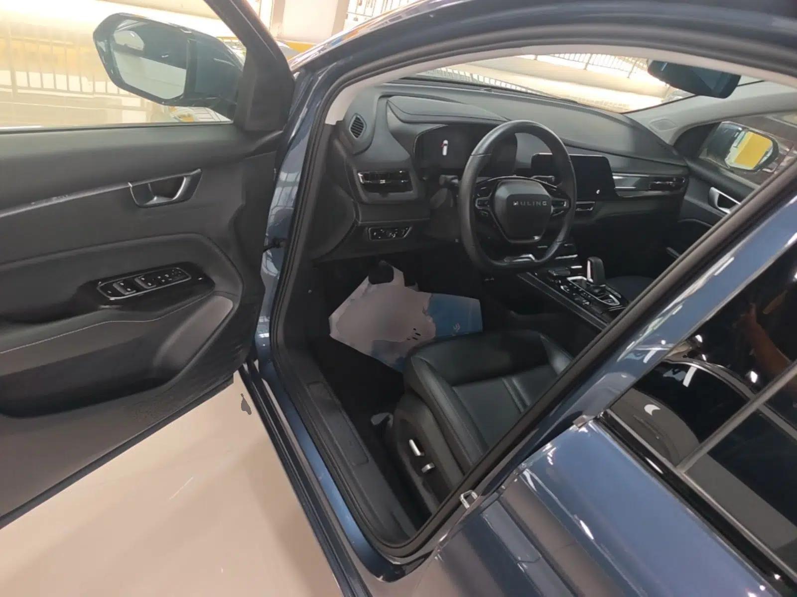 Wuling Victory 2020 1.5T CVT Flagship Edition — миниатюра 25