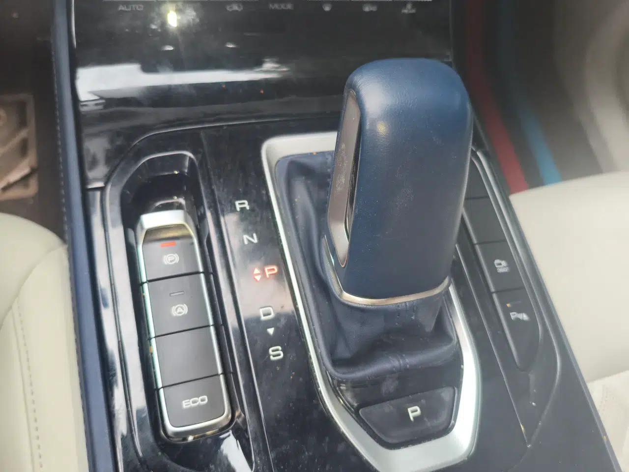 Wuling Victory 2023 2.0L DHT Luxury Edition — миниатюра 14