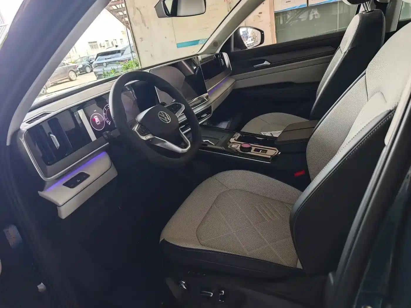 2026 Range Rover 450TSI AWD Supreme — миниатюра 2