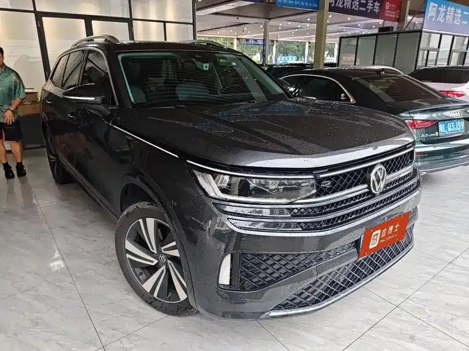 2024 Range Rover 380TSI AWD R-Line Cruiser - Special Edition — миниатюра 3