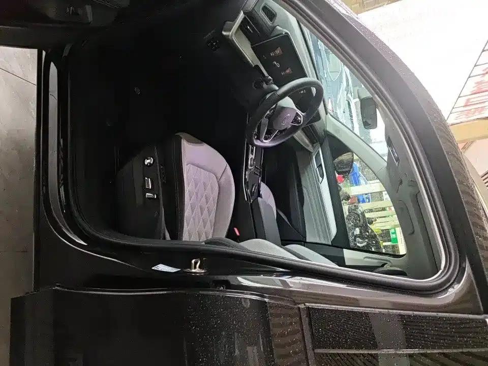 2024 Range Rover 380TSI AWD R-Line Cruiser - Special Edition — миниатюра 4