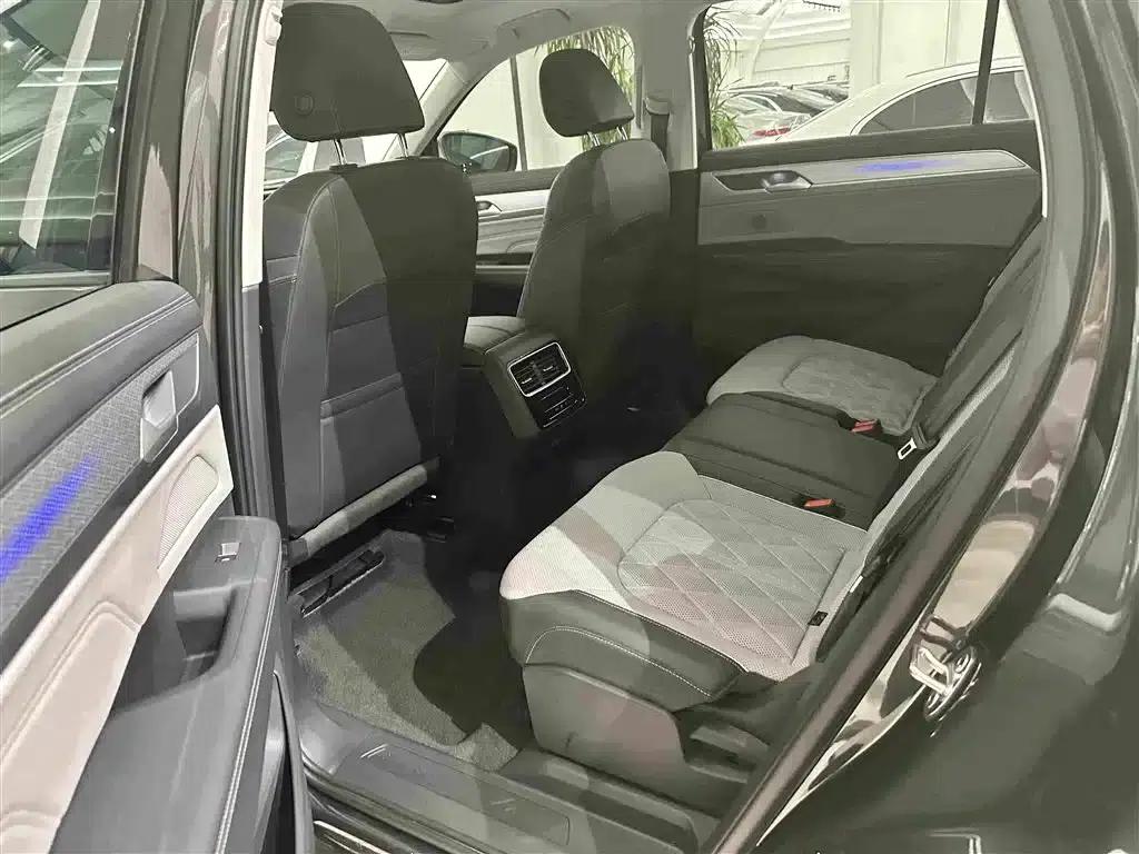 2024 Range Rover 380TSI AWD R-Line Cruiser — миниатюра 9