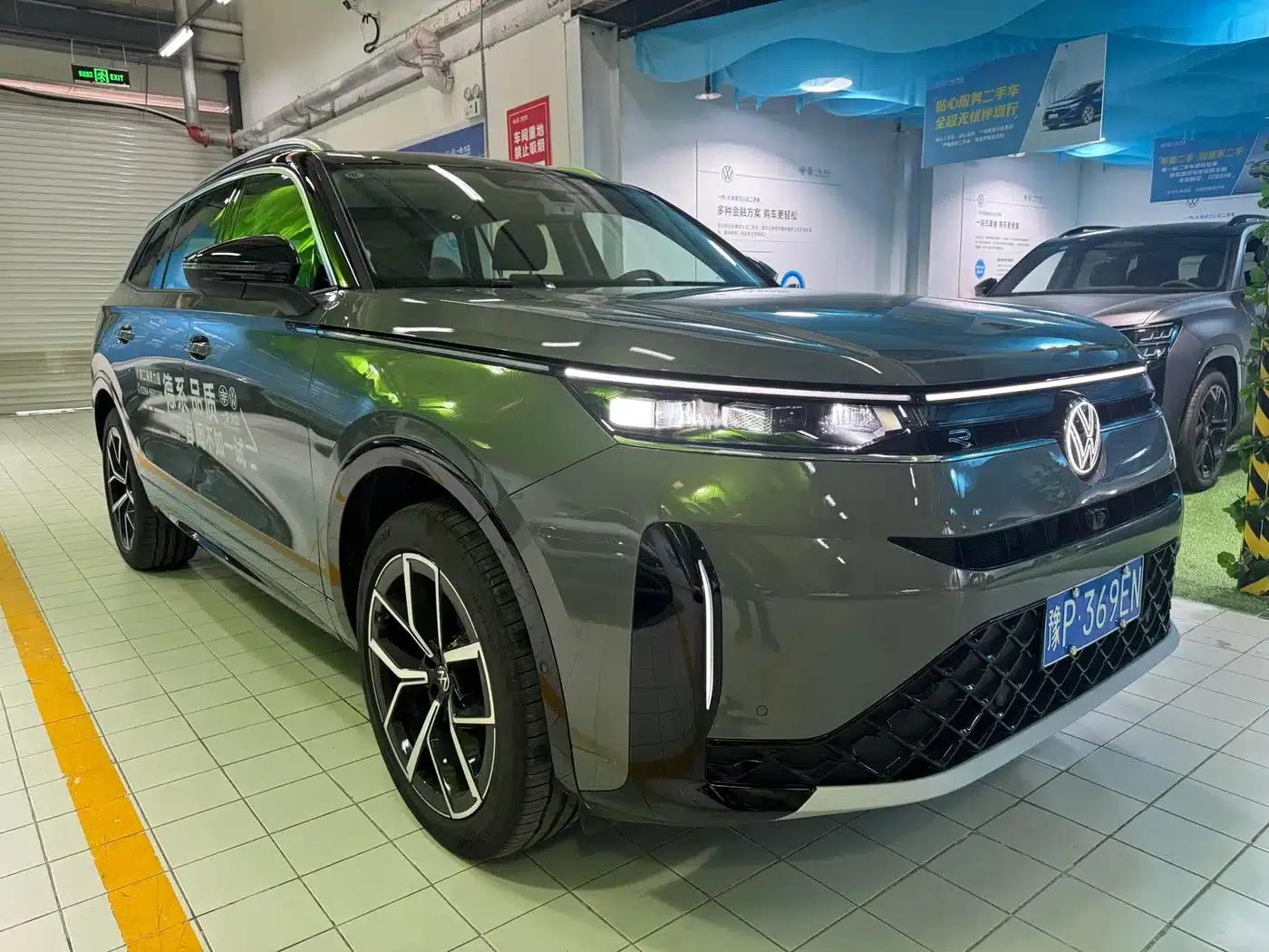 2026 Range Rover 450TSI AWD Flagship — миниатюра 5