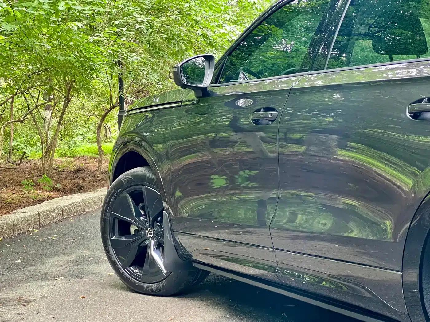 2024 Range Rover 380TSI AWD R-Line Black Knight Edition — миниатюра 12