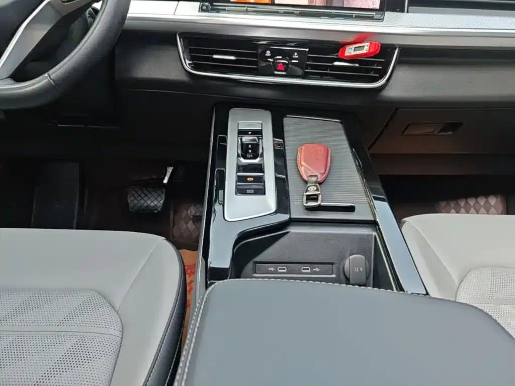 2023 Range Rover 330TSI Luxury Cruiser Edition — миниатюра 14