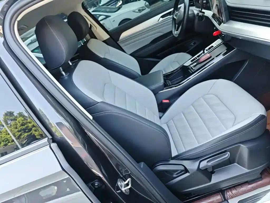 2023 Range Rover 330TSI Luxury Cruiser Edition — миниатюра 25